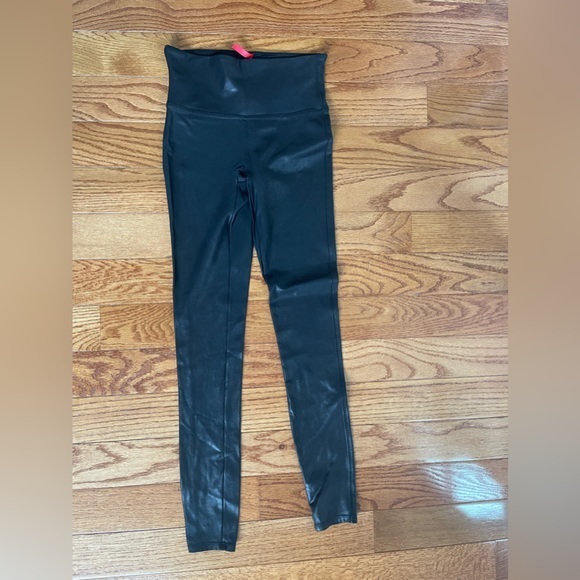 SPANX Faux Leather‎ Leggings - Picture 8 of 11
